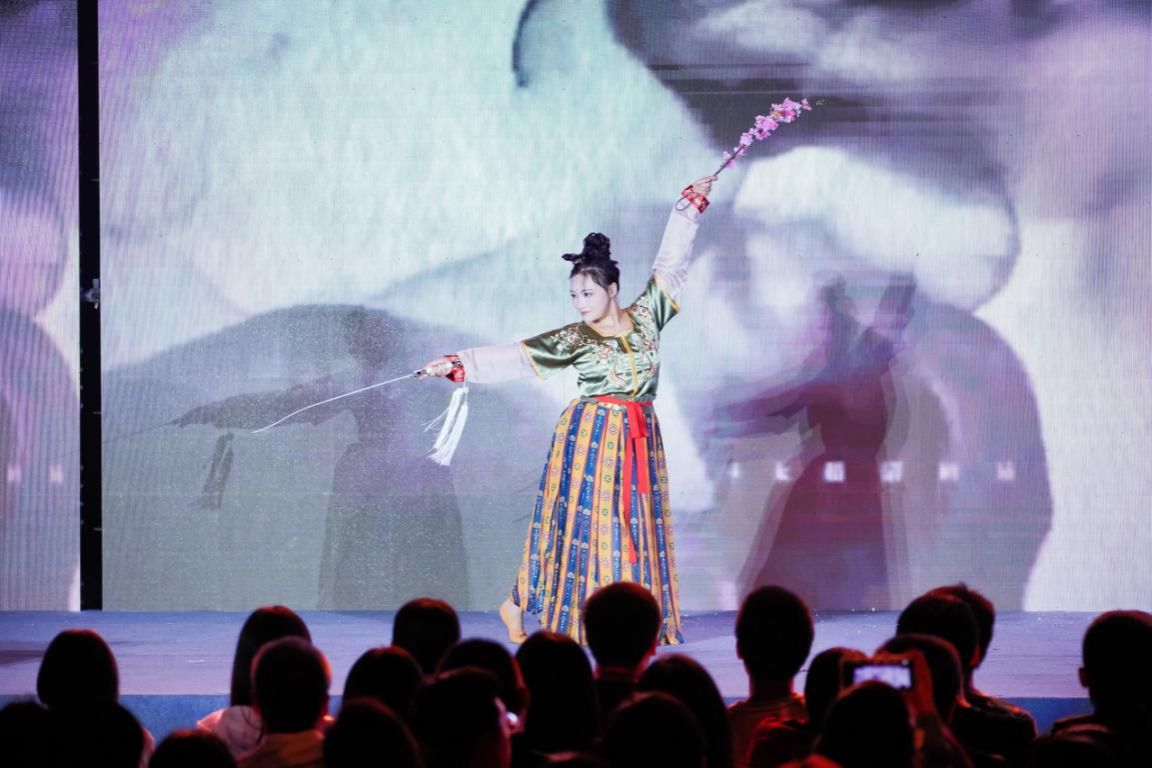 北京大学举行2026年“未名映秋月，博雅颂家国”国庆中秋晚会11.jpg