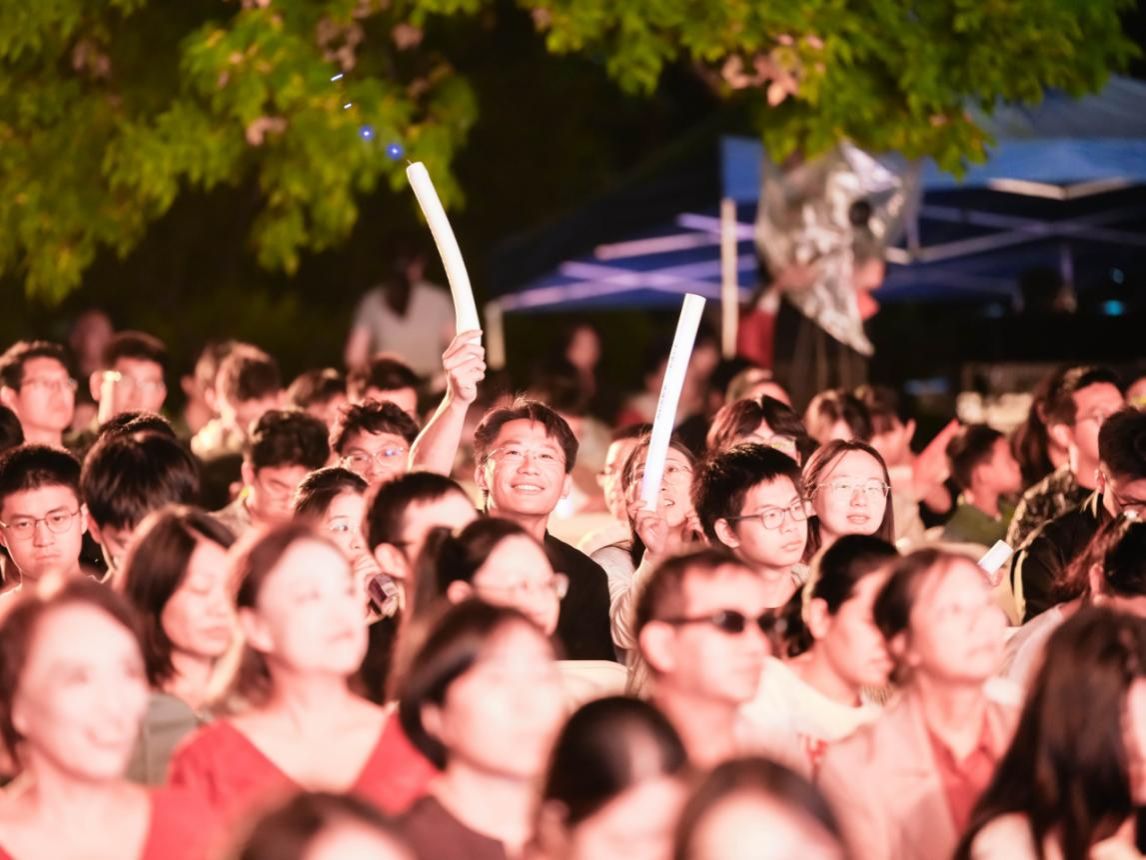 北京大学举行2026年“未名映秋月，博雅颂家国”国庆中秋晚会19.jpg